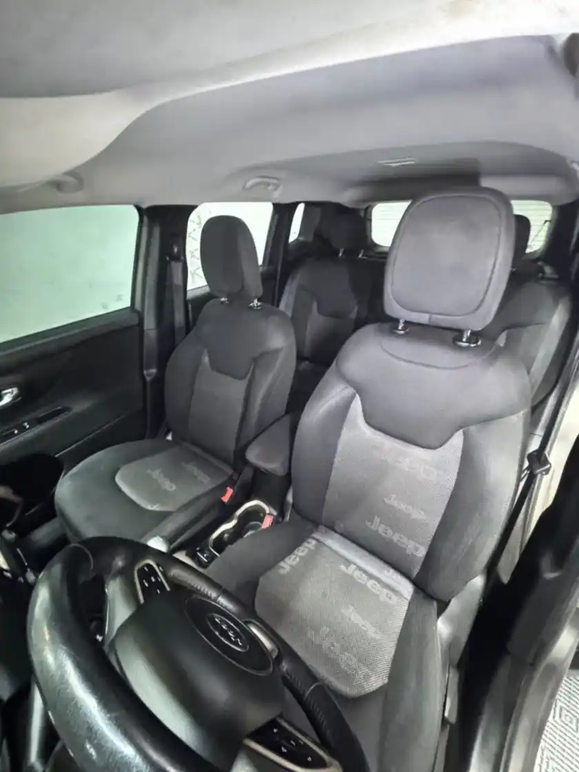 Jeep Renegade  2019 - foto 4