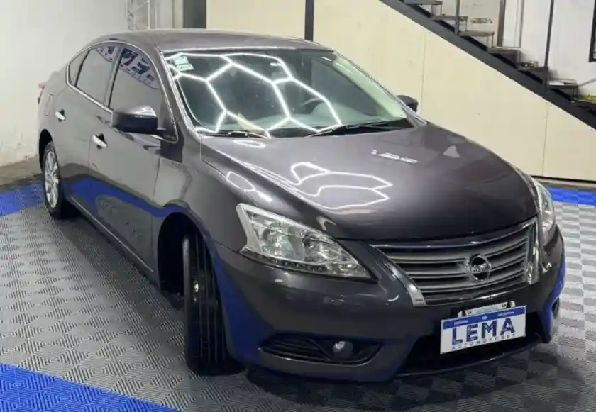 Nissan Sentra 2015 - foto 1