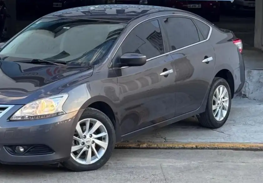 Nissan Sentra  2015 - foto 2