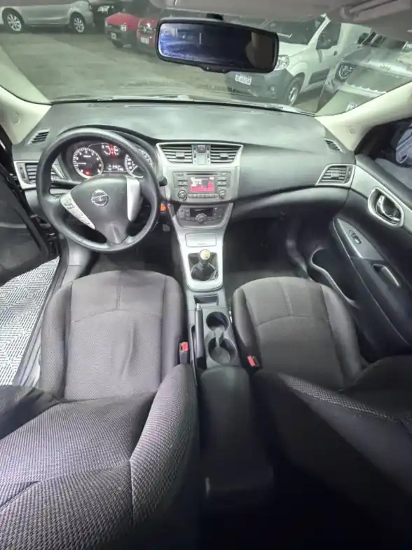 Nissan Sentra  2015 - foto 4
