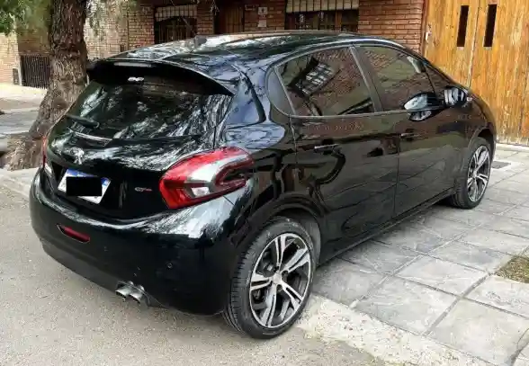 Peugeot 208  2018 - foto 2