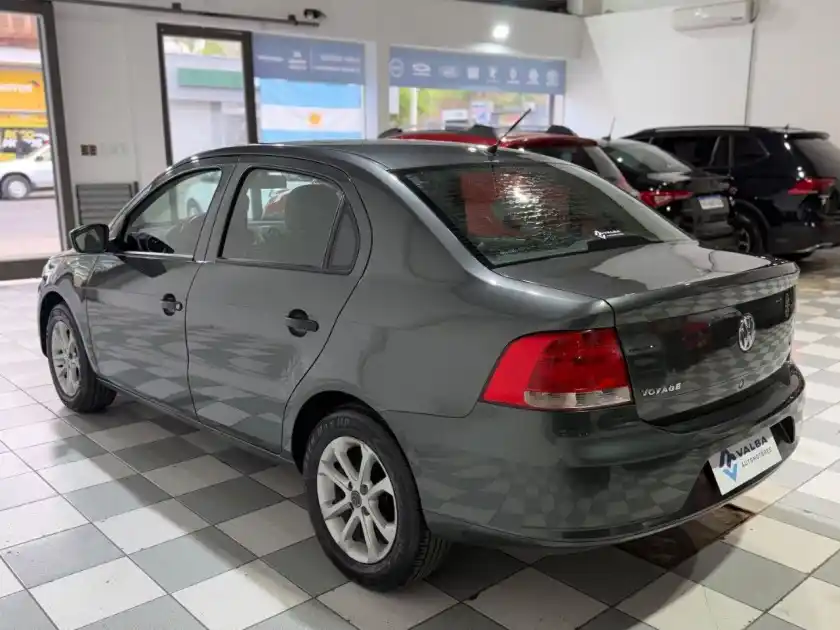 Volkswagen Voyage  2012 - foto 4