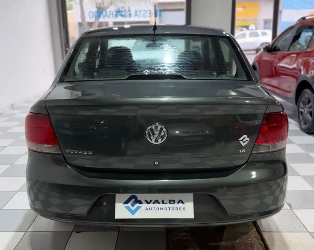 Volkswagen Voyage  2012 - foto 5