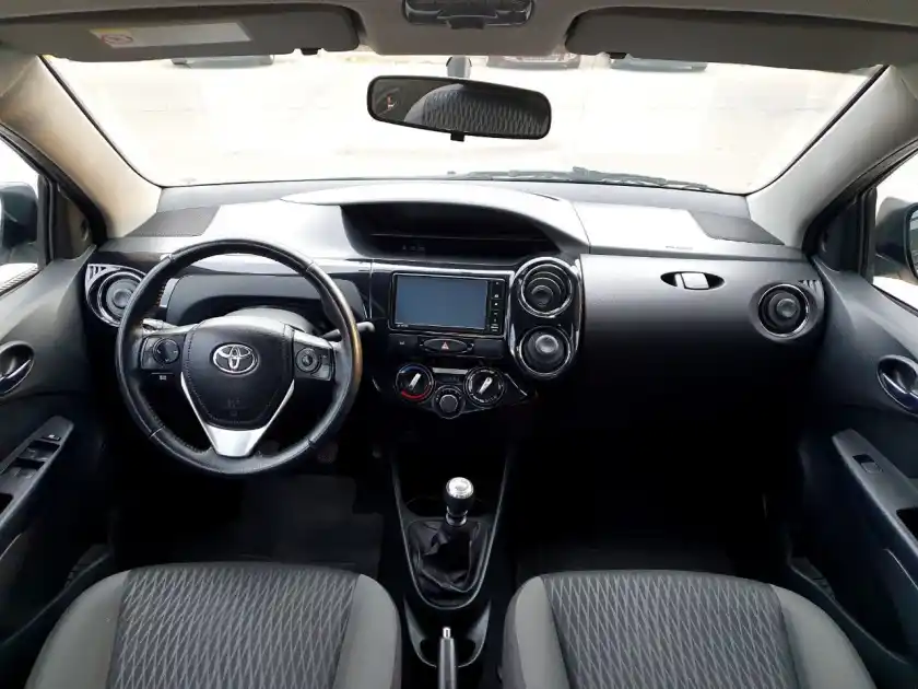 Toyota Etios  2018 - foto 5