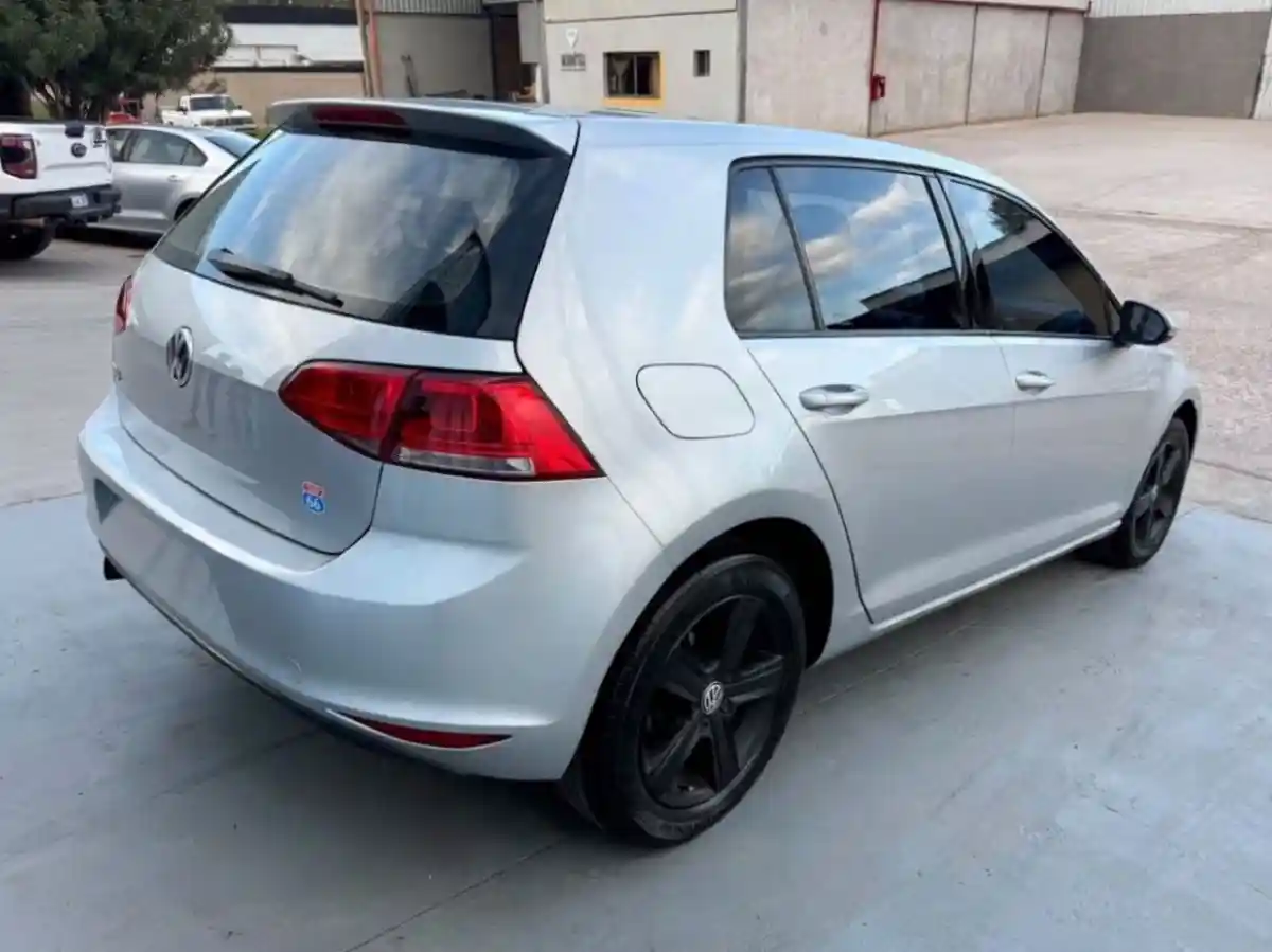 Volkswagen Golf  2015 - foto 3