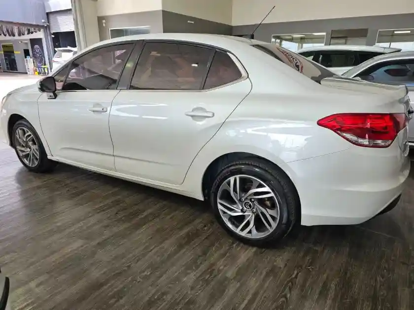 Citroën C4 Lounge  2015 - foto 5