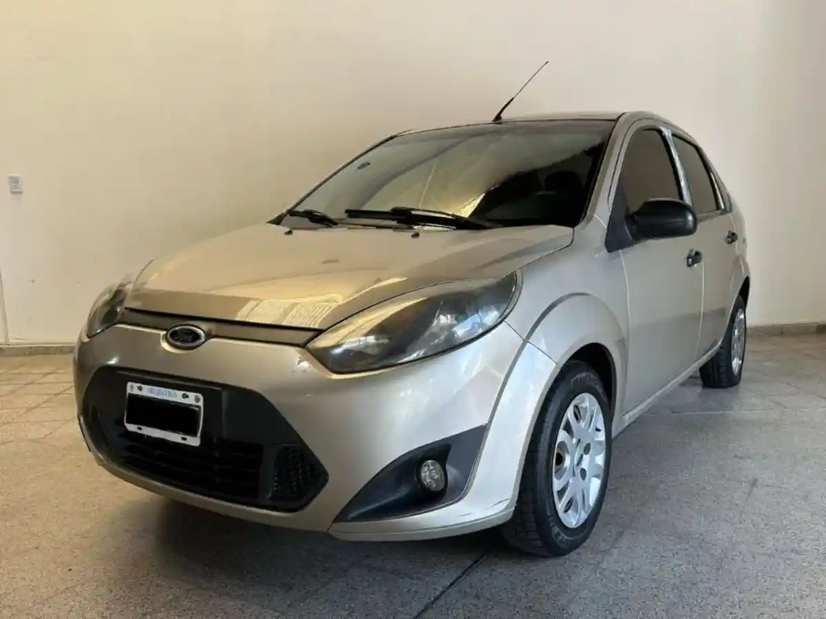 Ford Fiesta  2013 - foto 1