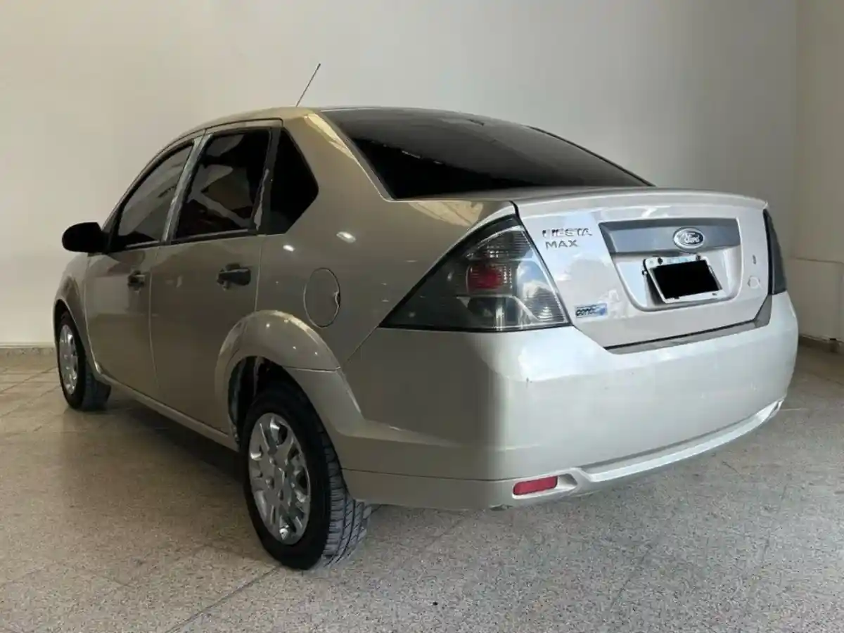 Ford Fiesta  2013 - foto 5