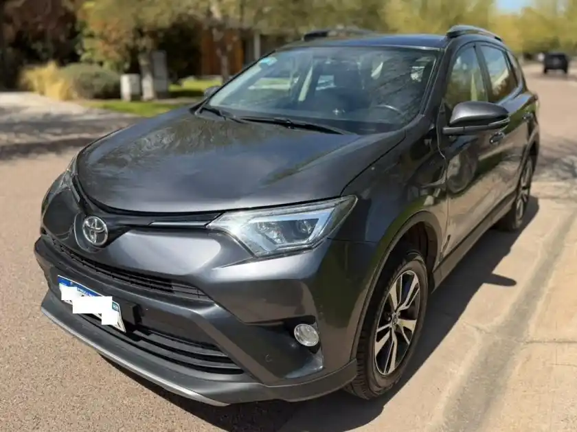 Toyota RAV4 2018 - foto 1