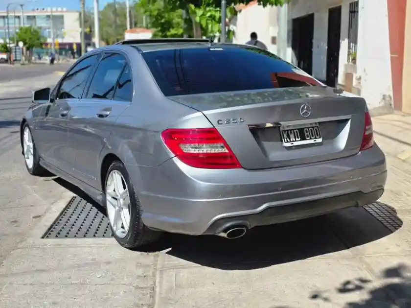 Mercedes-Benz Clase C  2012 - foto 3