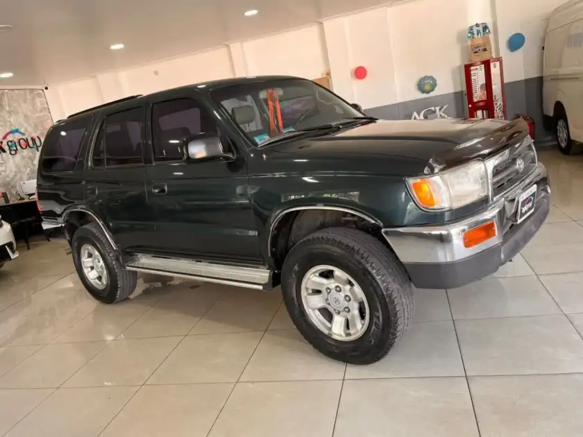 Toyota Hilux Sw4  1998 - foto 1