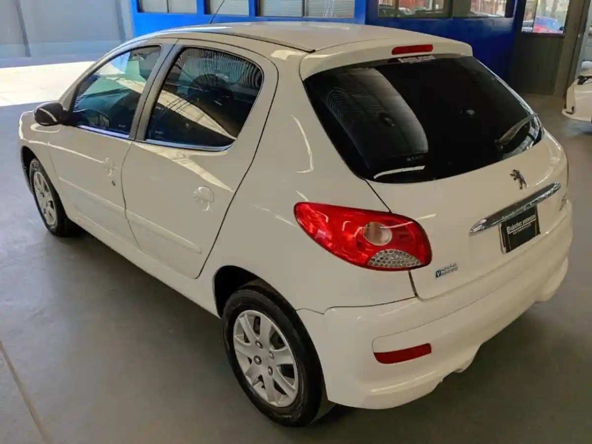 Peugeot 207  2015 - foto 3