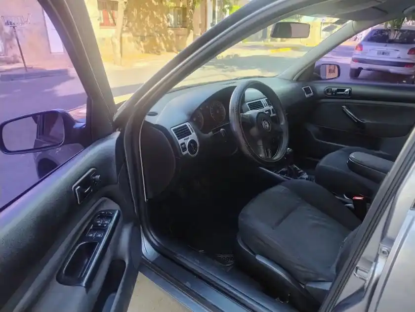 Volkswagen Bora  2010 - foto 4