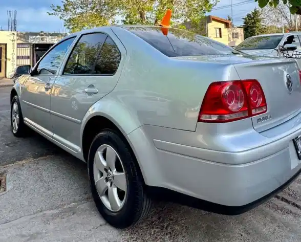 Volkswagen Bora  2011 - foto 3