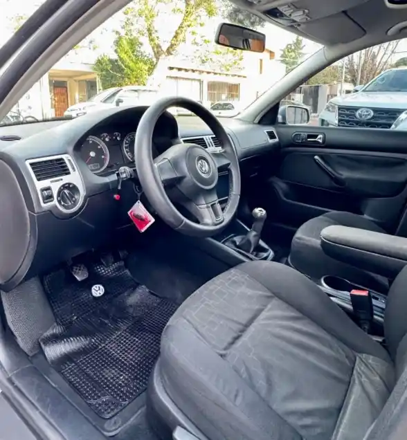 Volkswagen Bora  2011 - foto 5