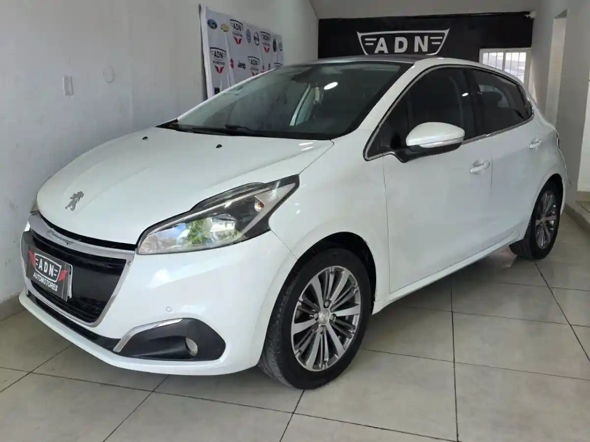 Peugeot 208  2017 - foto 1
