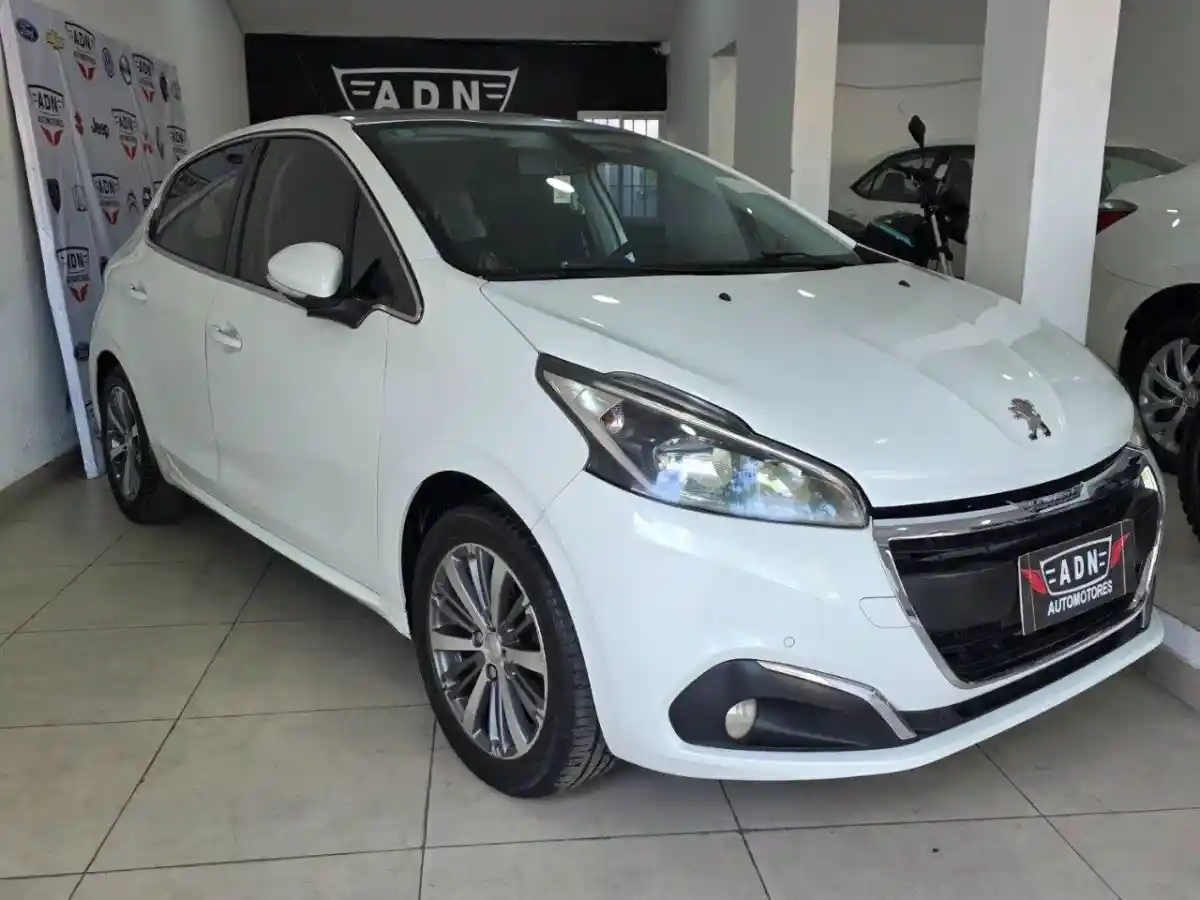 Peugeot 208  2017 - foto 2