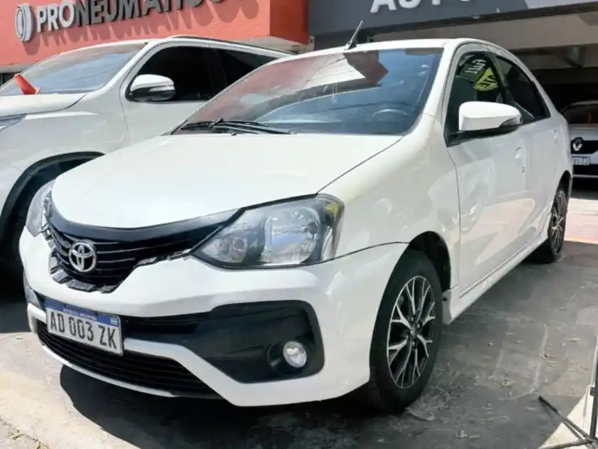 Toyota Etios  2018 - foto 1