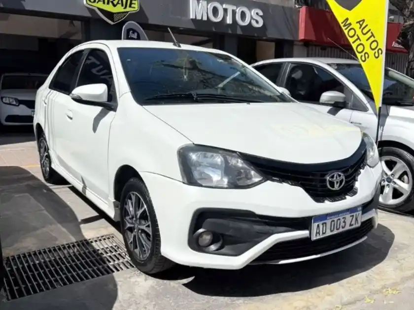 Toyota Etios  2018 - foto 2
