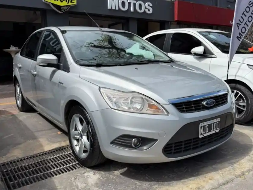 Ford Focus  2013 - foto 2