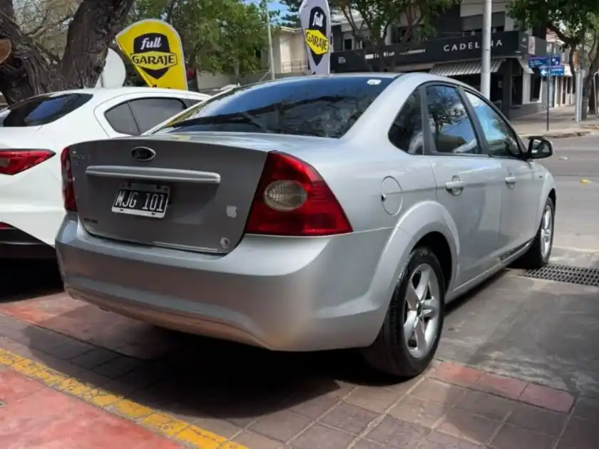 Ford Focus  2013 - foto 4
