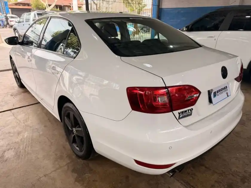Volkswagen Vento  2013 - foto 3