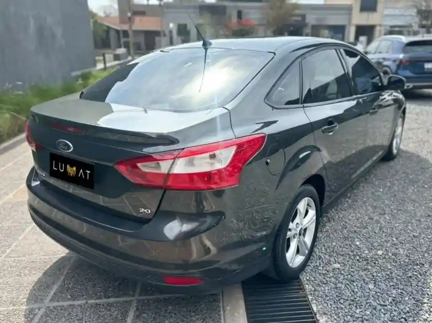Ford Focus  2014 - foto 4