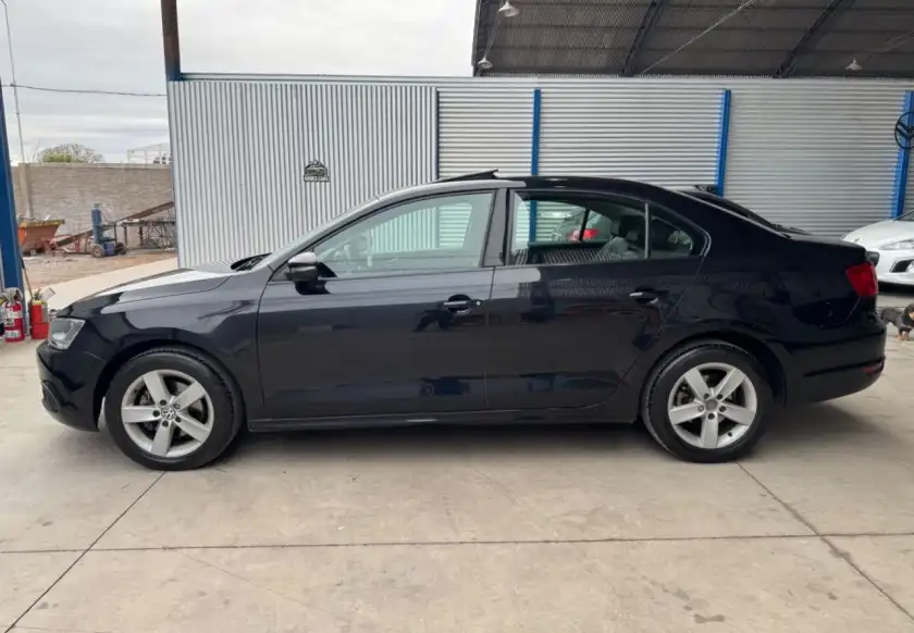 Volkswagen Vento  2011 - foto 4