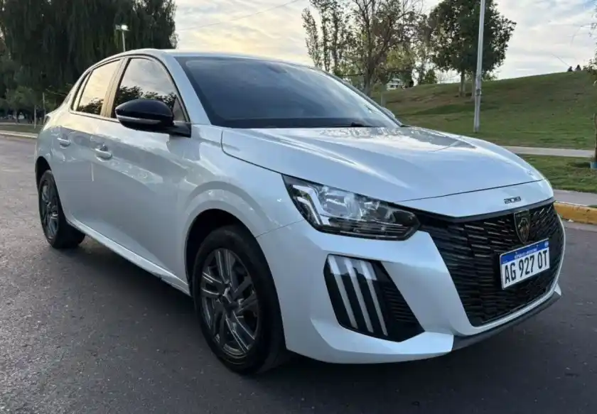 Peugeot 208  2024 - foto 1