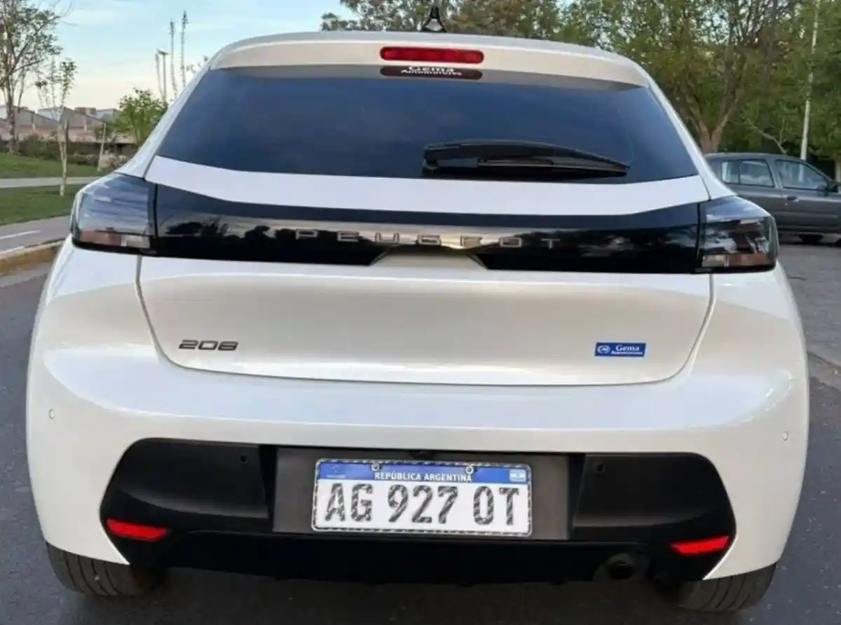 Peugeot 208  2024 - foto 4