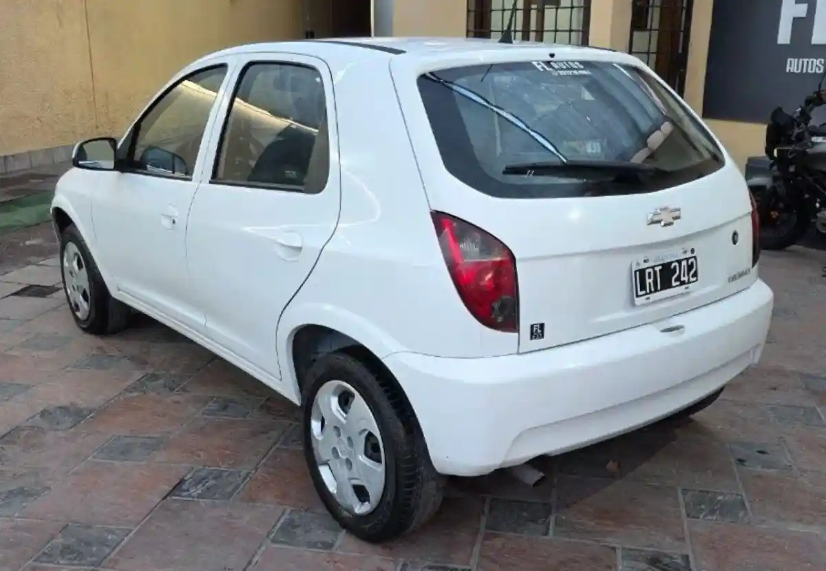 Chevrolet Celta  2012 - foto 3