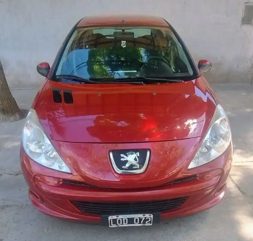 Peugeot 207 2012 - foto 1