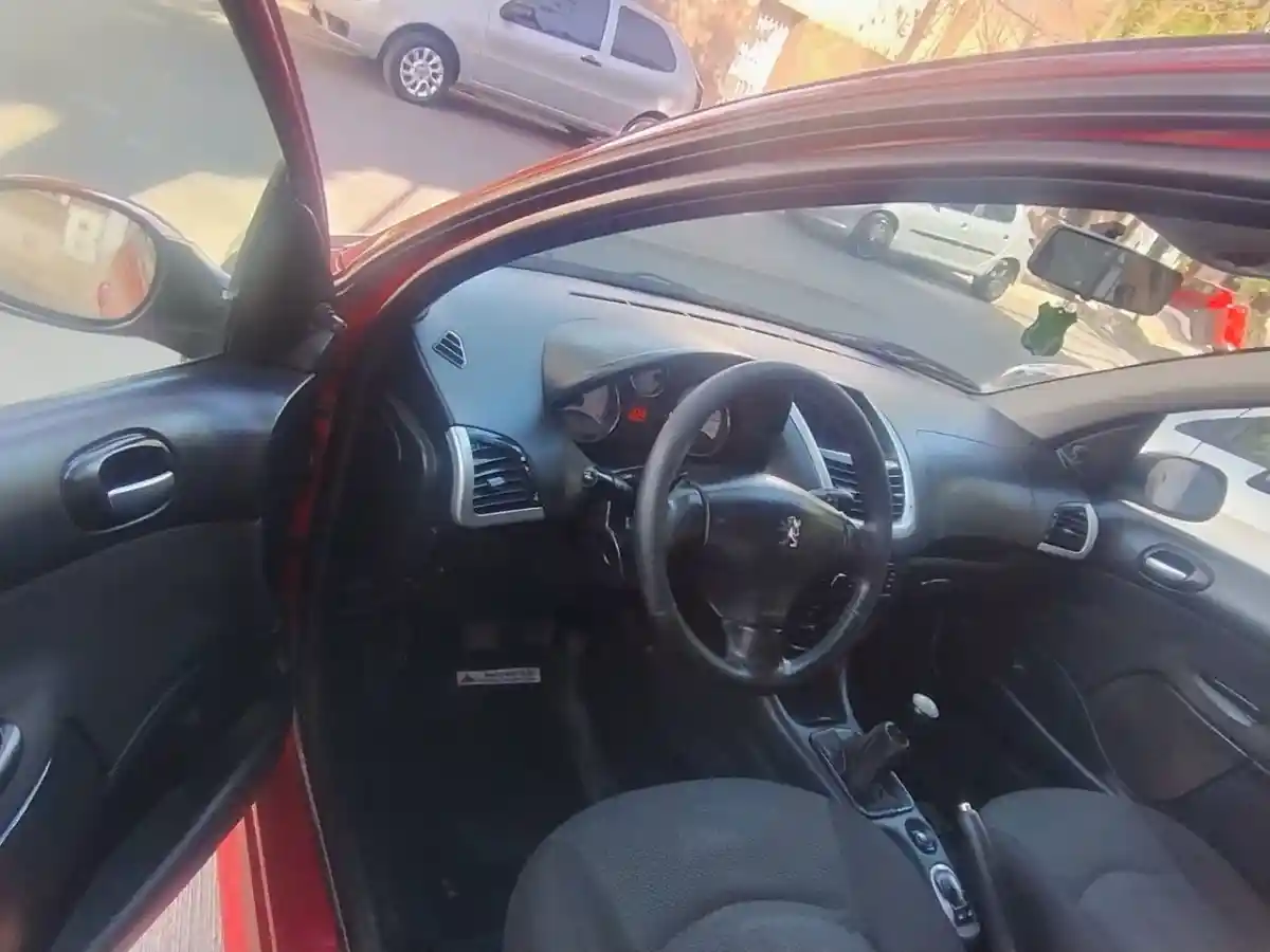Peugeot 207  2012 - foto 4