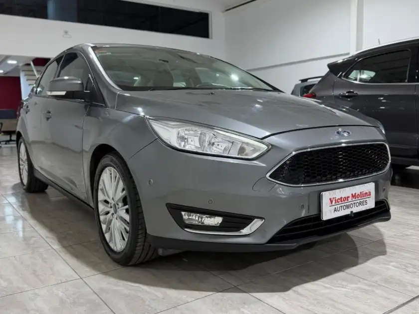 Ford Focus  2018 - foto 2
