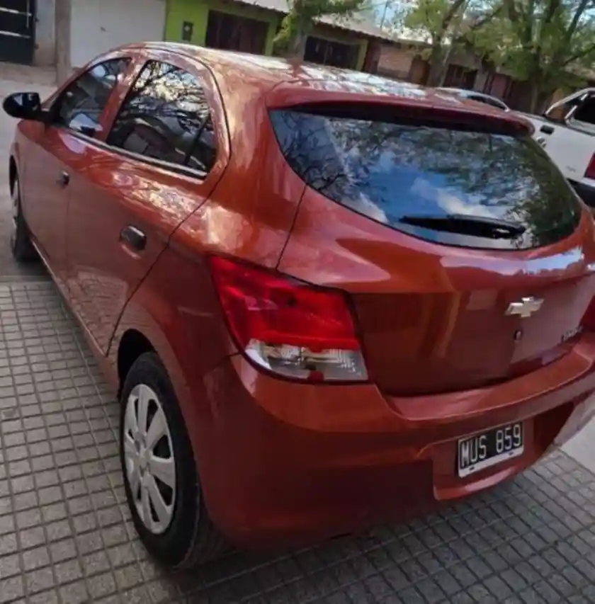 Chevrolet Onix  2013 - foto 3