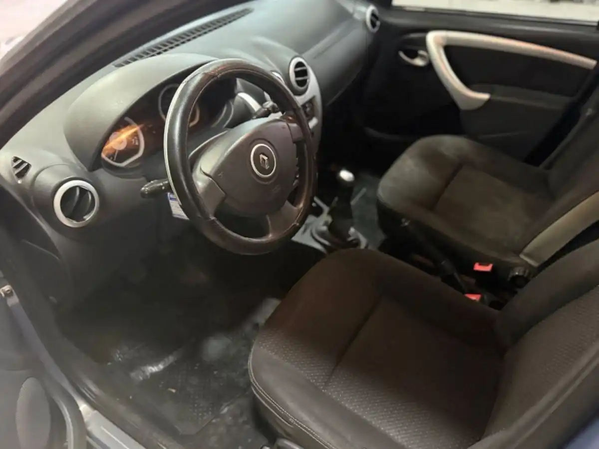 Renault Sandero  2010 - foto 5