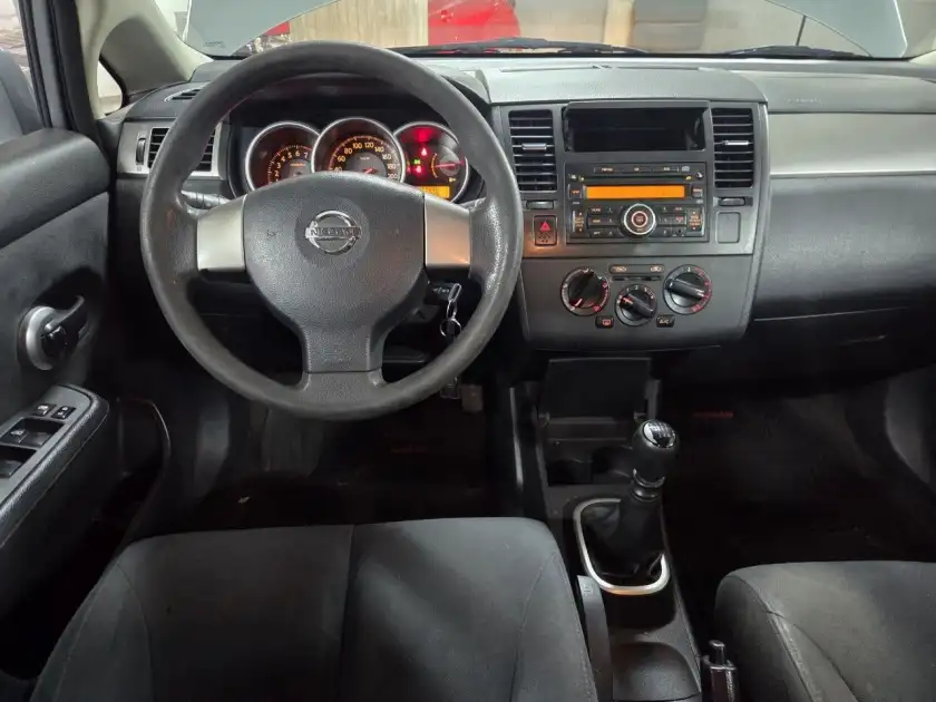 Nissan Tiida  2010 - foto 5