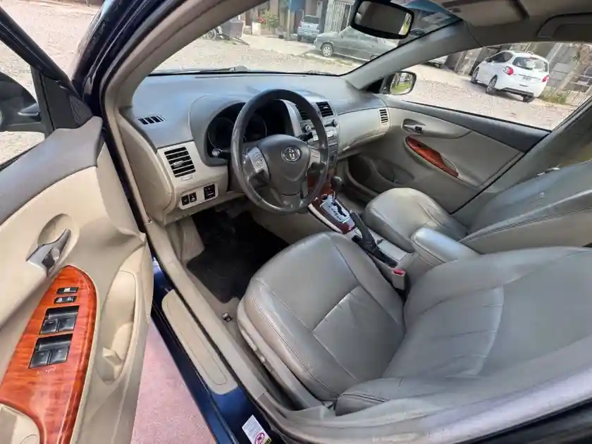 Toyota Corolla  2009 - foto 5
