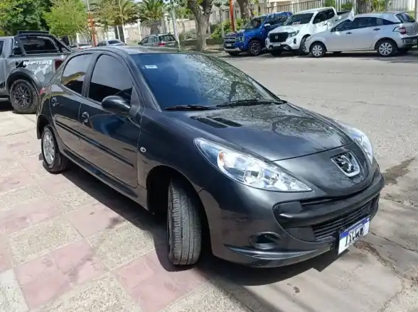 Peugeot 207  2009 - foto 2