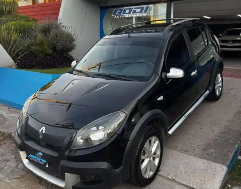 Renault Sandero  2012 - foto 1