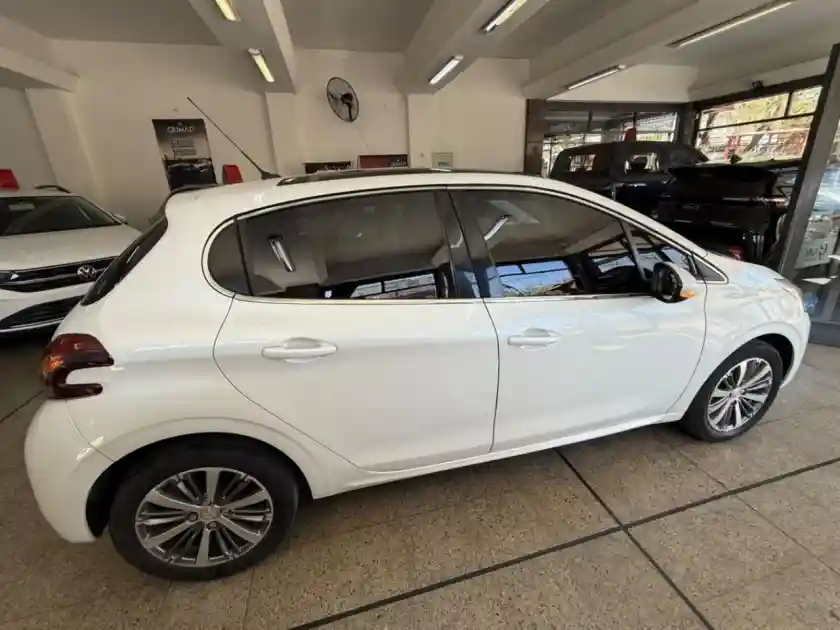 Peugeot 208  2017 - foto 5