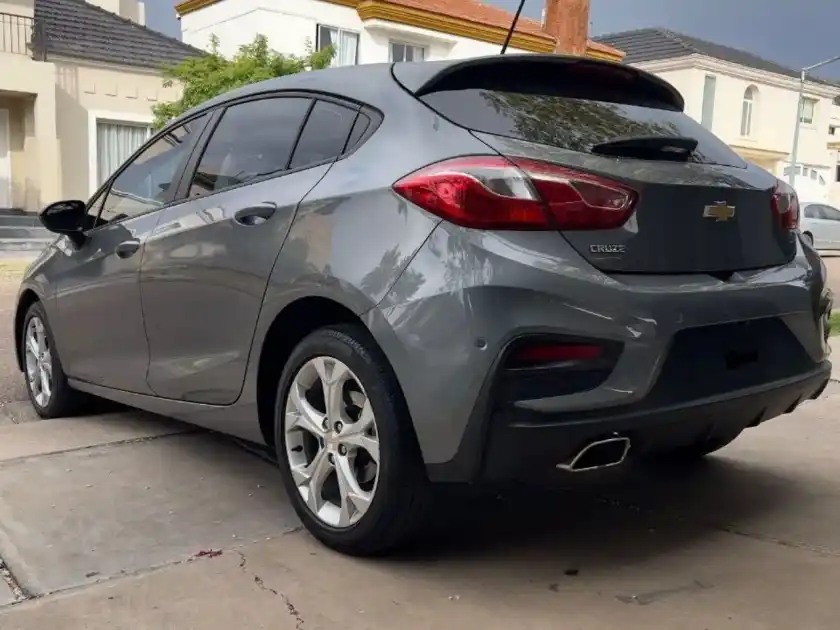 Chevrolet Cruze  2022 - foto 4