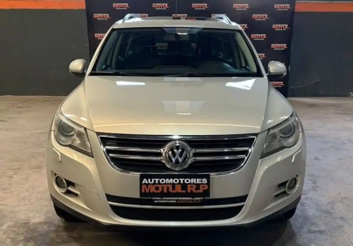 Volkswagen Tiguan  2010 - foto 2