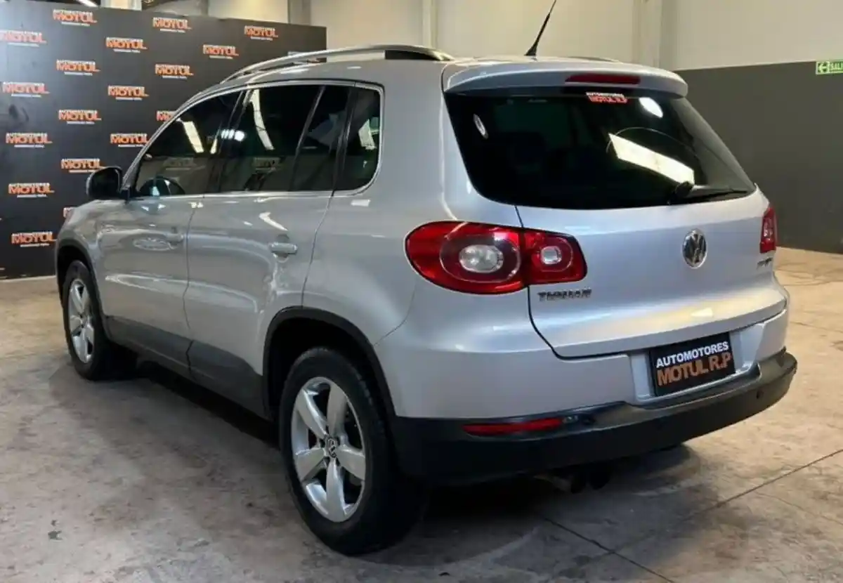 Volkswagen Tiguan  2010 - foto 4