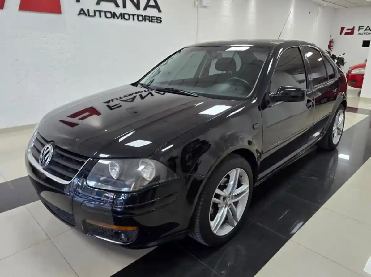 Volkswagen Bora 2010 - foto 1
