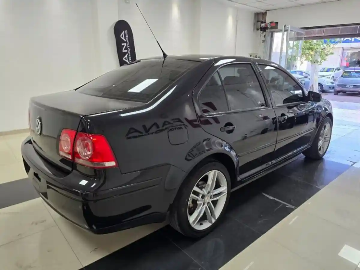 Volkswagen Bora  2010 - foto 4