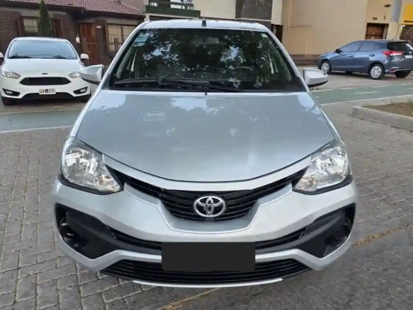 Toyota Etios  2021 - foto 2