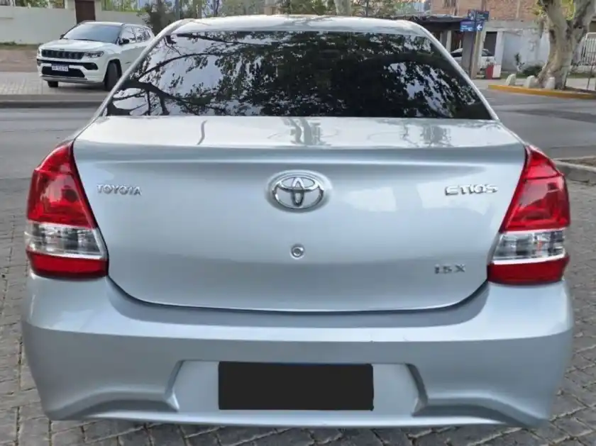 Toyota Etios  2021 - foto 3