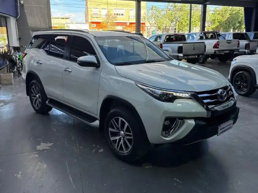 Toyota Hilux Sw4  2018 - foto 2
