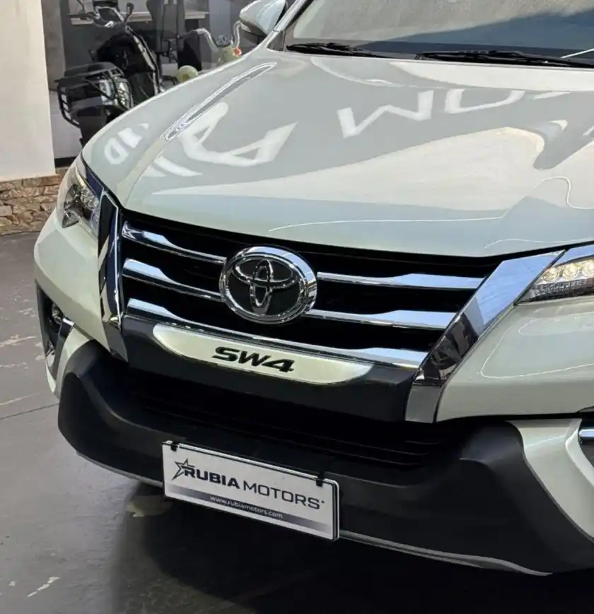 Toyota Hilux Sw4  2018 - foto 3